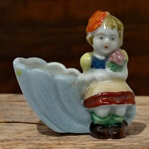 Vintage Made In Occupied Japan Ceramic Girl Figurine Planter Blue Shell Design H
